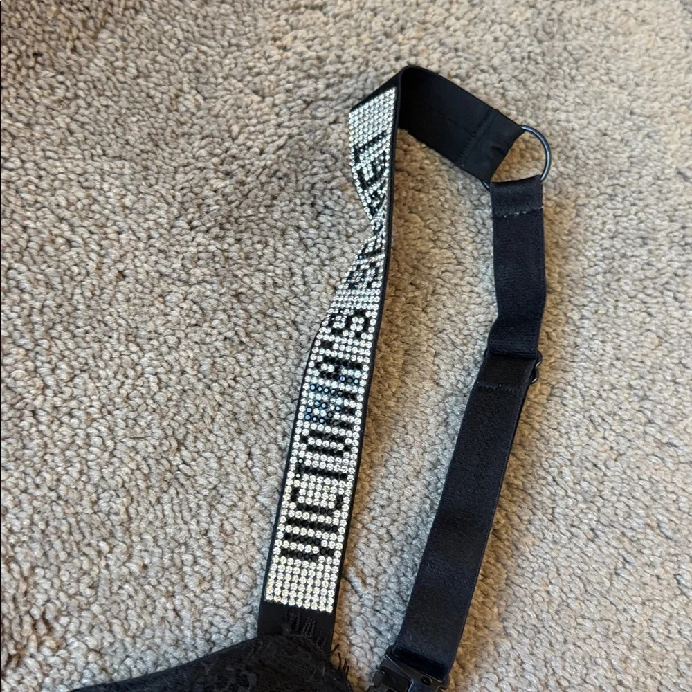 Victoria Secret Black Very Sexy Push Up Without Padding Bra SIZE 32C